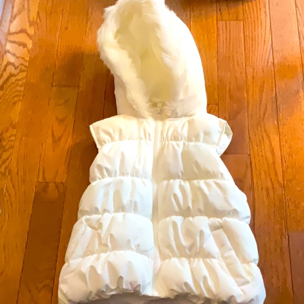 White fur trim puffer vest new